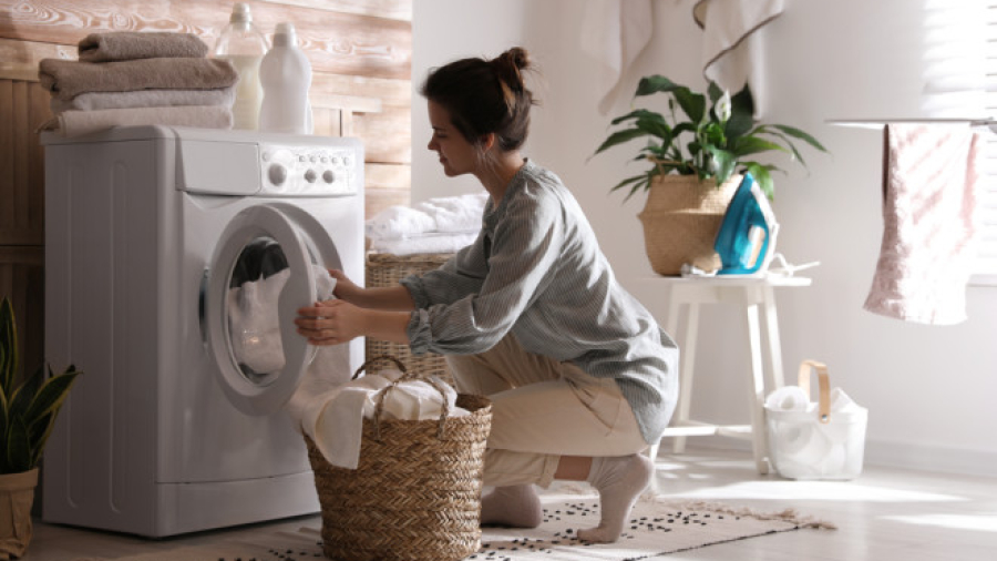 How to Dry Clothes in a Washing Machine